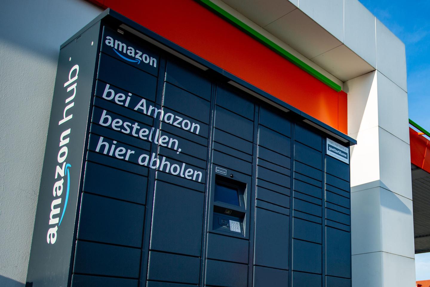 Paketstation Amazon Locker an Tankstelle